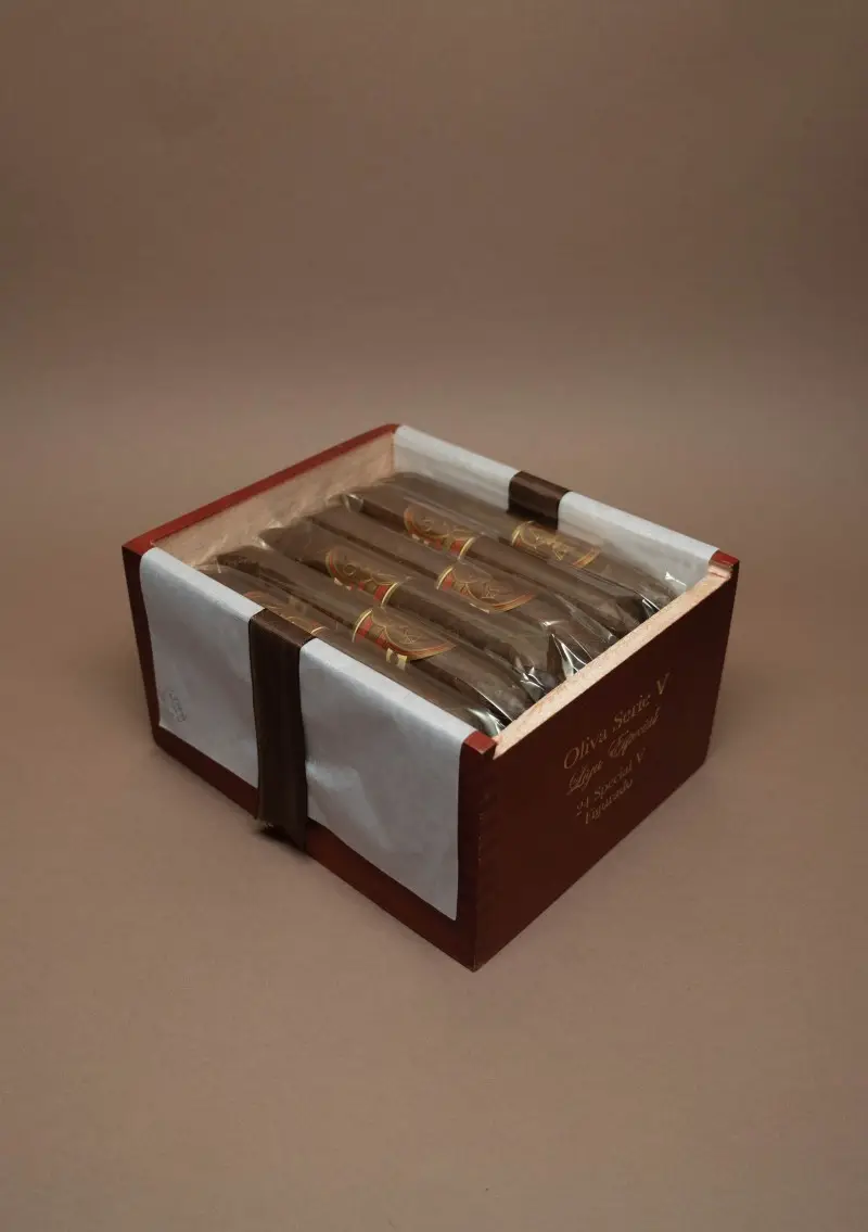 Oliva, Serie V Liga Especial Figurado