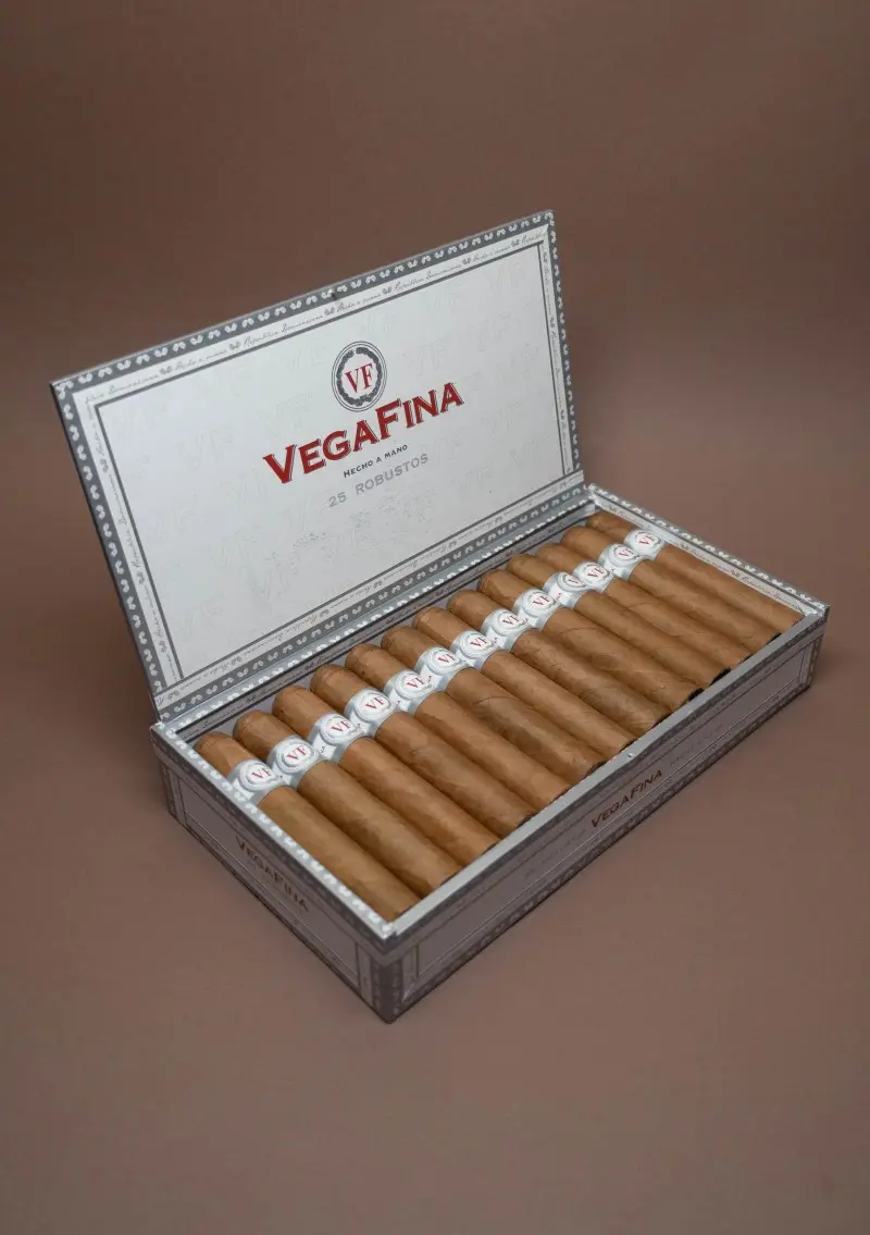 VegaFina, Robusto