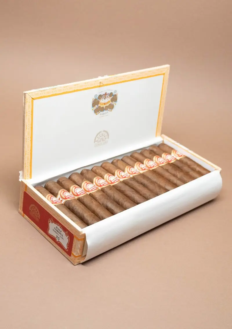 H.Upmann, Half Corona