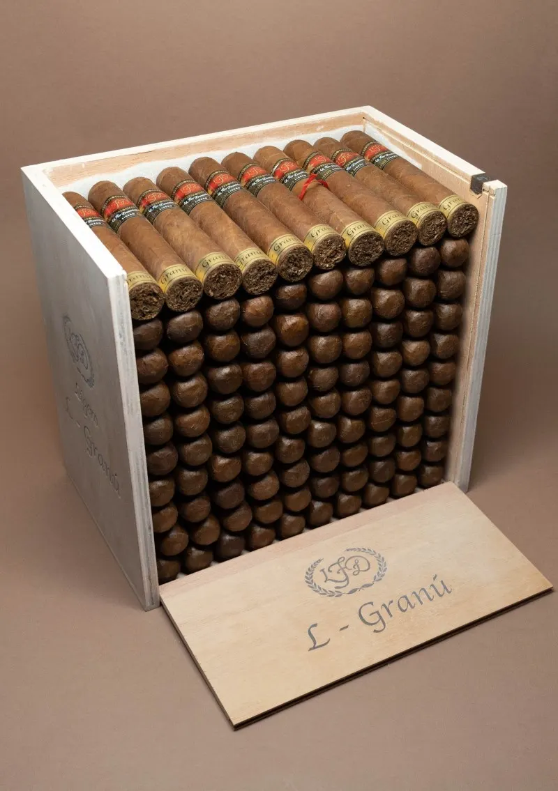 La Flor Dominicana, L-Granu