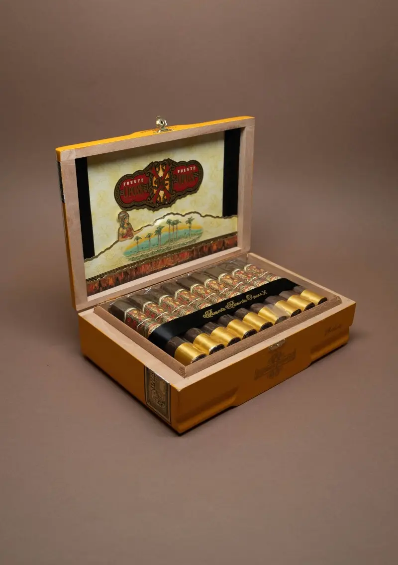 Arturo Fuente, FFOX Oscuro Oro Robusto