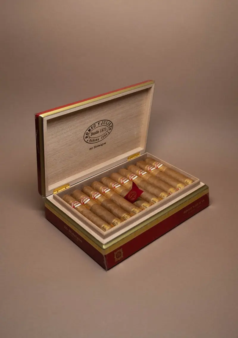 Romeo Y Julieta, Linea de Oro Hidalgos