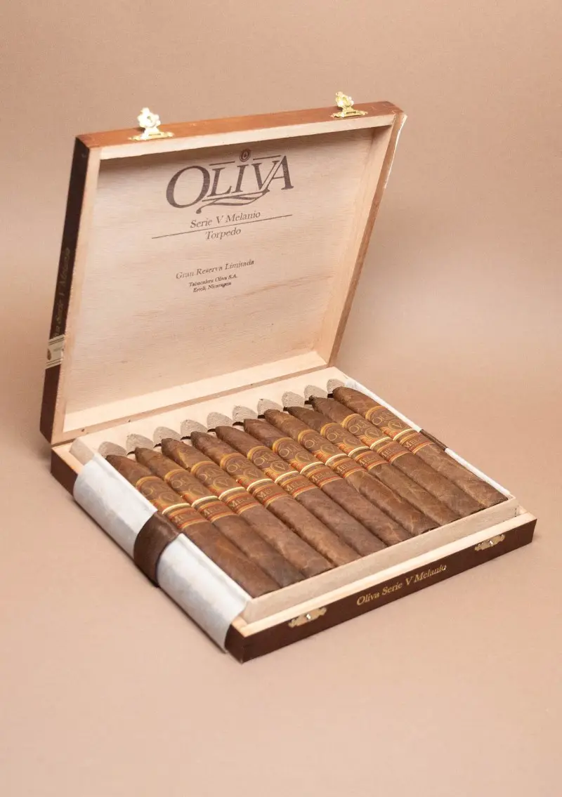 Oliva, Serie V Melanio Torpedo