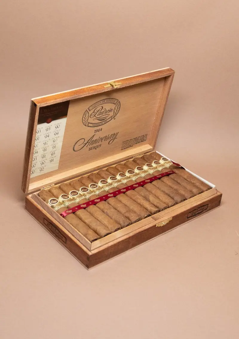 Padron, 1964 Anniversary Exclusivo Natural